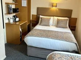 Clifton Court Hotel