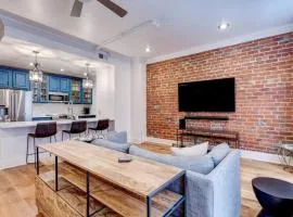 Chic Condo Near French Quarter Stay