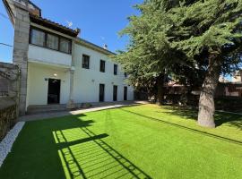 Casa del Cura, caba&ntilde;a o casa de campo en Las Navas del Marqu&eacute;s