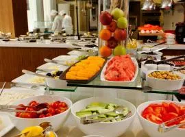 Crowne Plaza Istanbul Harbiye by IHG