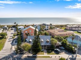 8156 Ridgewood Ave, ξενοδοχείο με σπα σε Κέιπ Κανάβεραλ