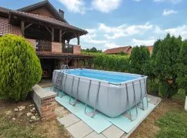 3 Bedroom Beautiful Home In Novi Marof