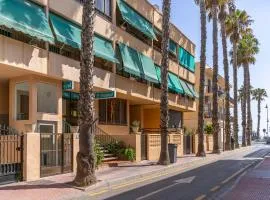 2 Bedroom Cozy Apartment In Almuñecar