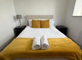 Blissful Snug Haven in Desborough