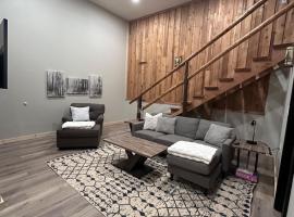 20 min from Butte, minutes from The Big Hole River, Ferienwohnung in Butte