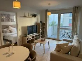 2BR, Danube, Balkon, Central, U6 & S-Bahn - Axara Housing BRN 38