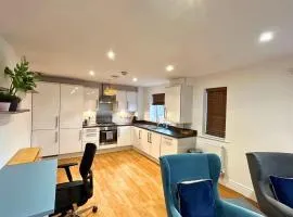 Wokingham Spectacular 2 Bedroom Penthouse