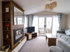 Sea Breeze C38 Dyffryn Seaside Estate