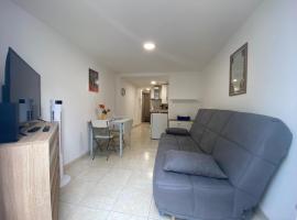 Le Petit Cambo, hotel in Cambo-les-Bains