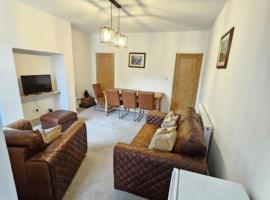 Fitzys Terrace Three Bed, hotel in Accrington