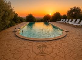 Villa Mira Exclusive with Pool- Noto Sicily, hotel v destinaci Noto Marina