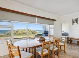 The Blue Beach House, 3 star accommodation 5 star view