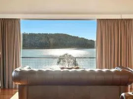 Lakeside Retreat, Miena