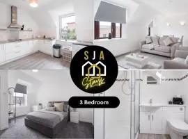 Hay Residence - SJA Stays – Modern 3 Bed Apartment