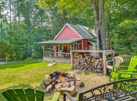 Cottage Less Than 8 Mi to Gore Mountain in Bakers Mill!, spahotel in Bakers Mills