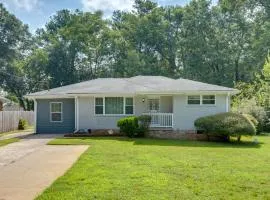 Inviting Home with Backyard 8 Mi to Dtwn Atlanta!