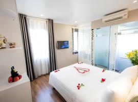 Little Hanoi Hotel: Hanoi şehrinde bir otel