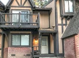 Rosie's Hideaway #331