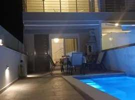 Twins house pool 1