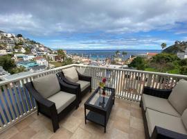 Catalina Two Bedroom View Home, villa in Avalon