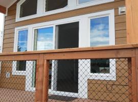 Lupine Cabin - Homer Seaplane Base, Hotel in Homer