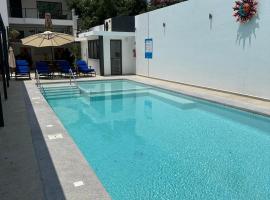 Luxor and Condo Hotel, condo in Ajijic