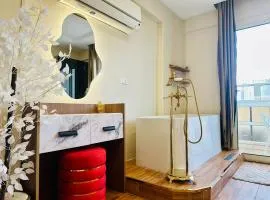 Golden Era stylish studio i903 TenTon Zamalek