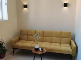 Stylish Duplex for 6, Central