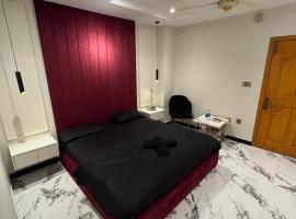 Cozy One-Bed Studio Retreat, hotel v destinaci Rávalpindí