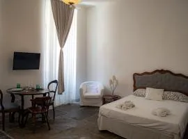 Piazza Unità Elegant Studio Apartment Wi-Fi and AC