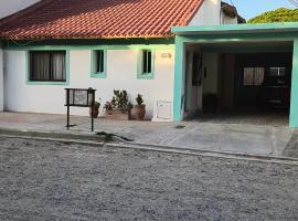 Casa 4 VLG, vila v destinaci Las Grutas