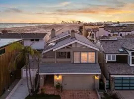 Oceanfront Home Walk to Balboa Pier Scenic Views Balboa Peninsula Point by AvantStay