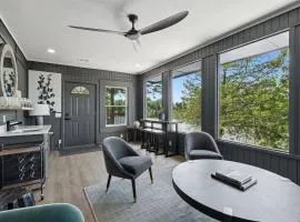Lakeview Lounge Group-friendly Near Hefner #lw