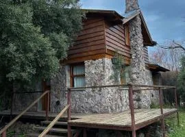 Hermosa cabaña a orillas del rio