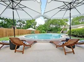 Austin Music Retreat - 5-Bedroom home with Pool and Game Room