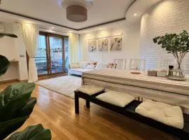 Spacious 2BR Balcony and AC