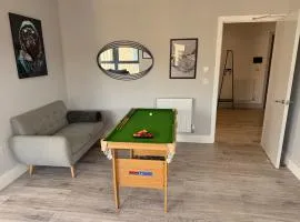 Stylish Spacious 5-Bed Duplex