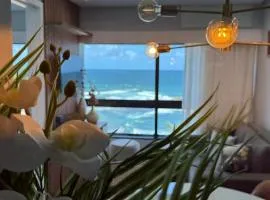 Luxuoso 2 quartos e Banheira Frente Mar Ondina Apart