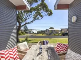 Stunning Views - beach cottage with ocean vistas