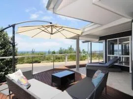 Arcadia - large 4BR beach home & optional studio