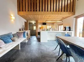 Chalet confortable au village, 10 pers, vue et wifi - FR-1-505-232