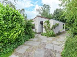 Lake Escape w Garden, отель в городе Камперланд