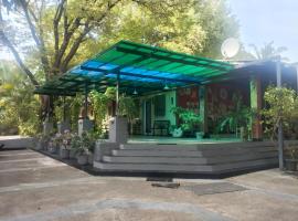 Haritha Holidays, homestay in Minneriya