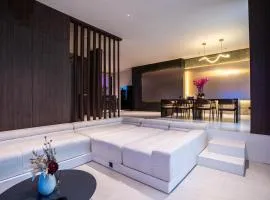Villa Blue Sapphire