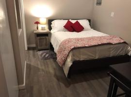 North Valley Studio - Near Balloon Fiesta Park, hotel in Albuquerque