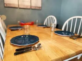 Full Kitchen, Beautiful & Brilliant Apt B