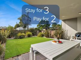 Our Beach House at Husky - Stay for 3 Pay for 2! Coastal Couples Escape，位于赫斯基森的低价酒店