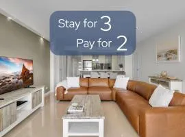 Our Beach House at Husky - Stay for 3 Pay for 2! Relax in Style