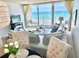 Oceanfront 2BR Condo with Breathtaking Views NSB
