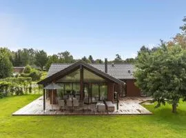 4 Bedroom Awesome Home In Hornbæk